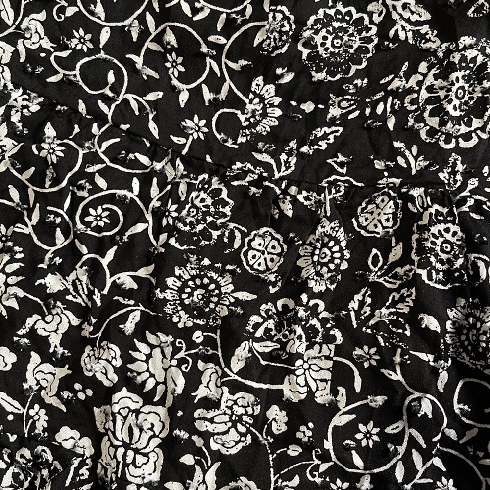 Forever 21 Floral Print Mini Skirt - Picture 4 of 5